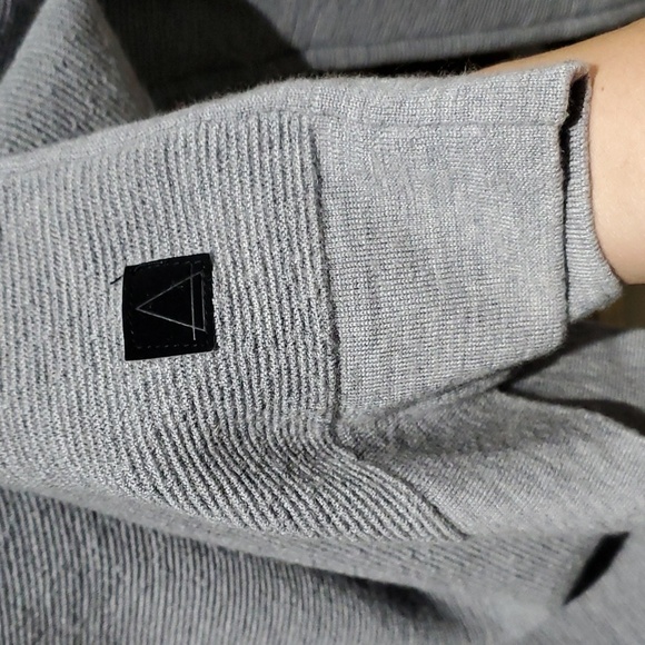 ELEVEN PARIS MENS GRAY PULLOVER SWEATER WITH LEATHER PATCHES SIZE XXL - Picture 5 of 10